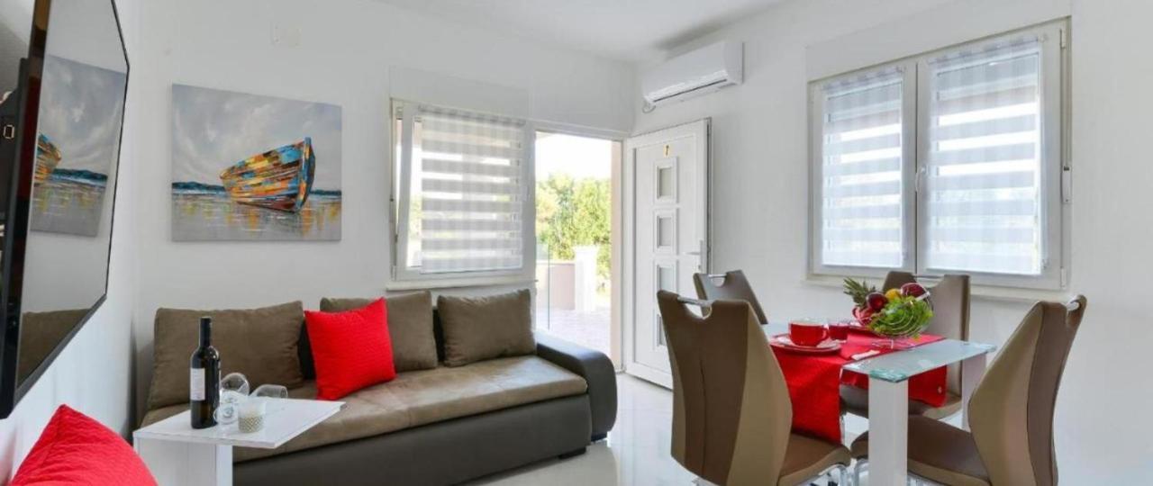Apartmani Velic Вир Екстериор снимка